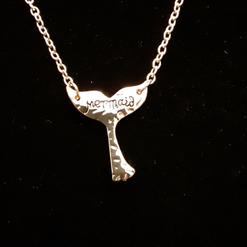 🌊Mermaid Tail Necklace- gold - Picture 3 of 5